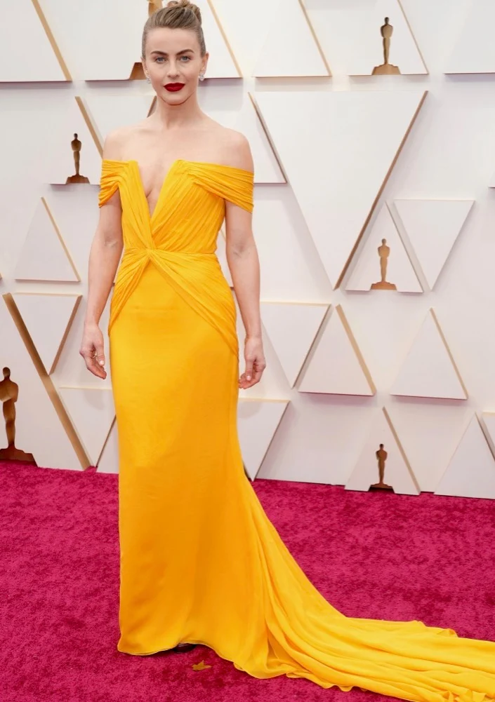 Julianne Hough at the 2022 Oscars